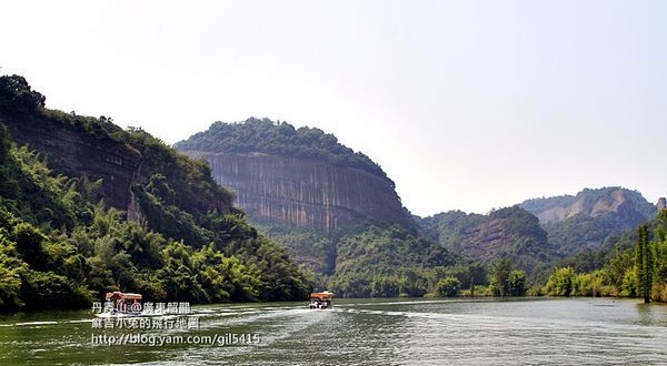 粵北-世界自然遺產之【廣東丹霞山】中：水上丹霞心曠神怡＆農家菜 @麻吉小兔。世界行旅