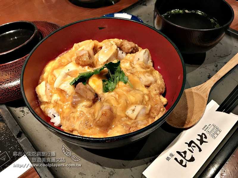 東京【銀座比內や 本店】滑嫩Q彈~究極比內地雞親子丼 @麻吉小兔。世界行旅